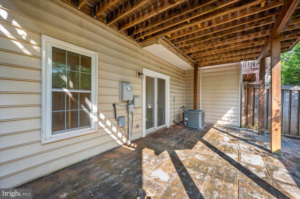 4576 FAIR VALLEY DR