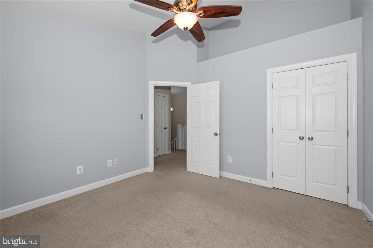 4576 FAIR VALLEY DR