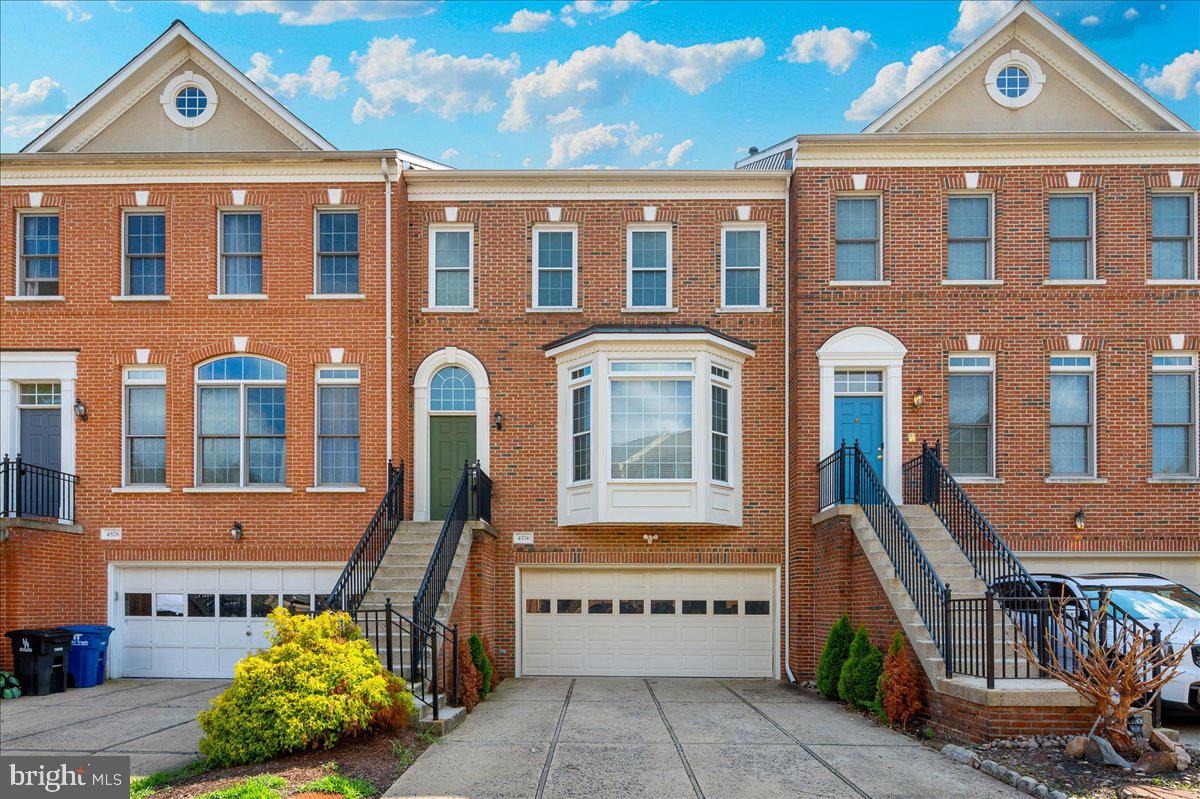 4576 FAIR VALLEY DR
