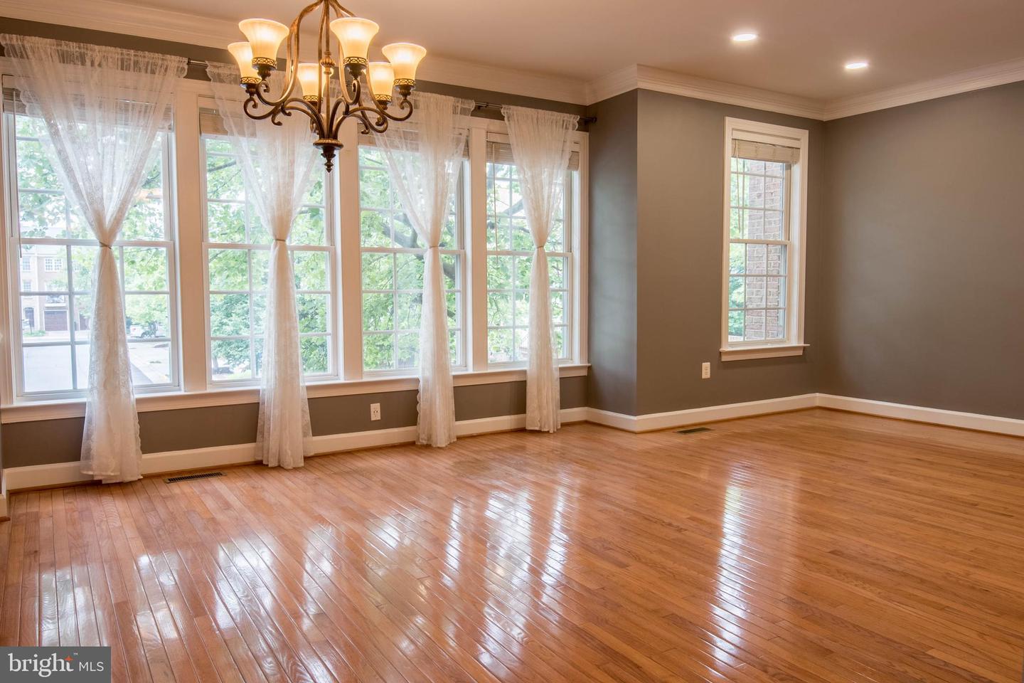 114 Herndon Mill Cir
