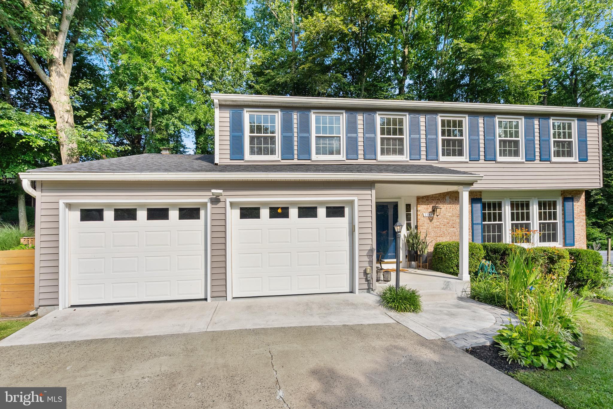 7737 Middle Valley Dr