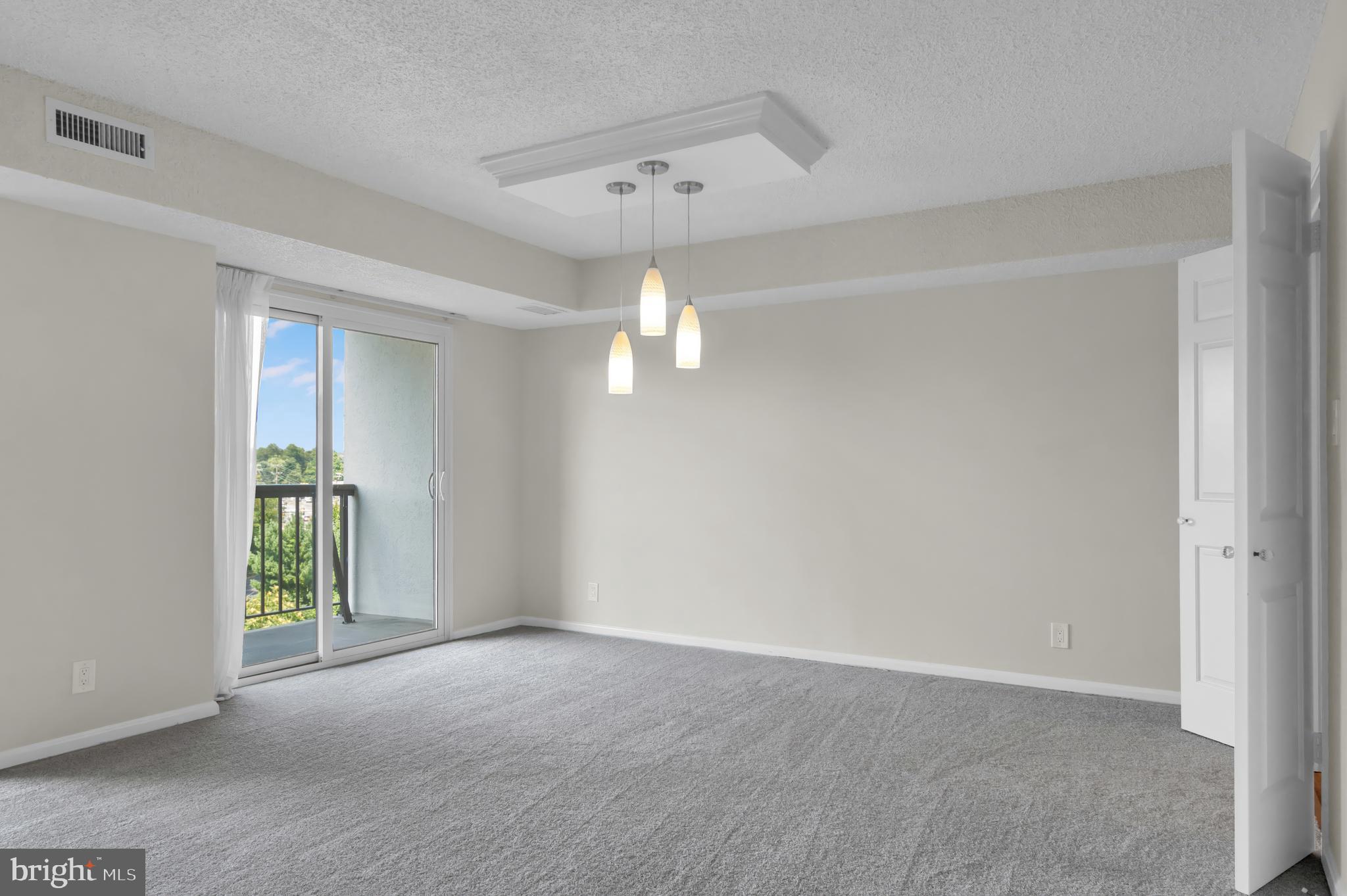 3800 Powell Ln #1022