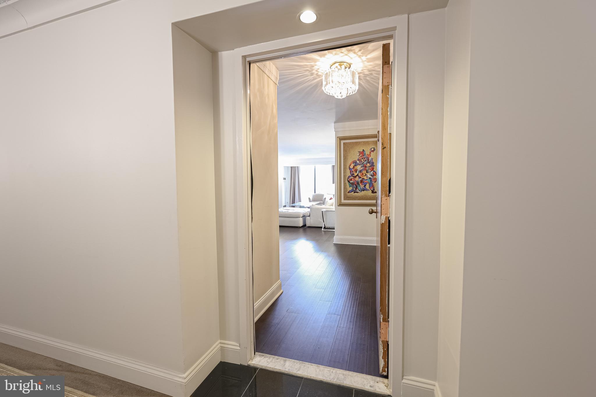 1800 OLD MEADOW RD #804