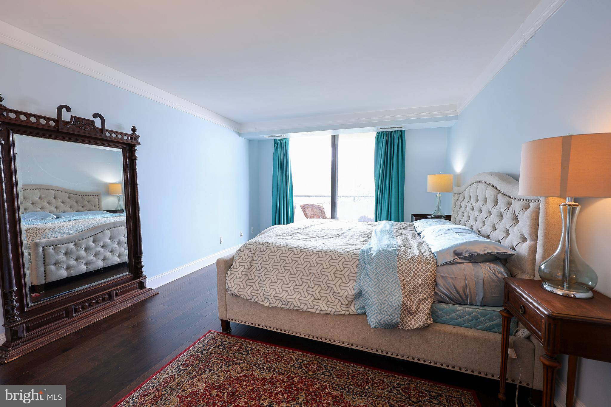 1800 OLD MEADOW RD #804