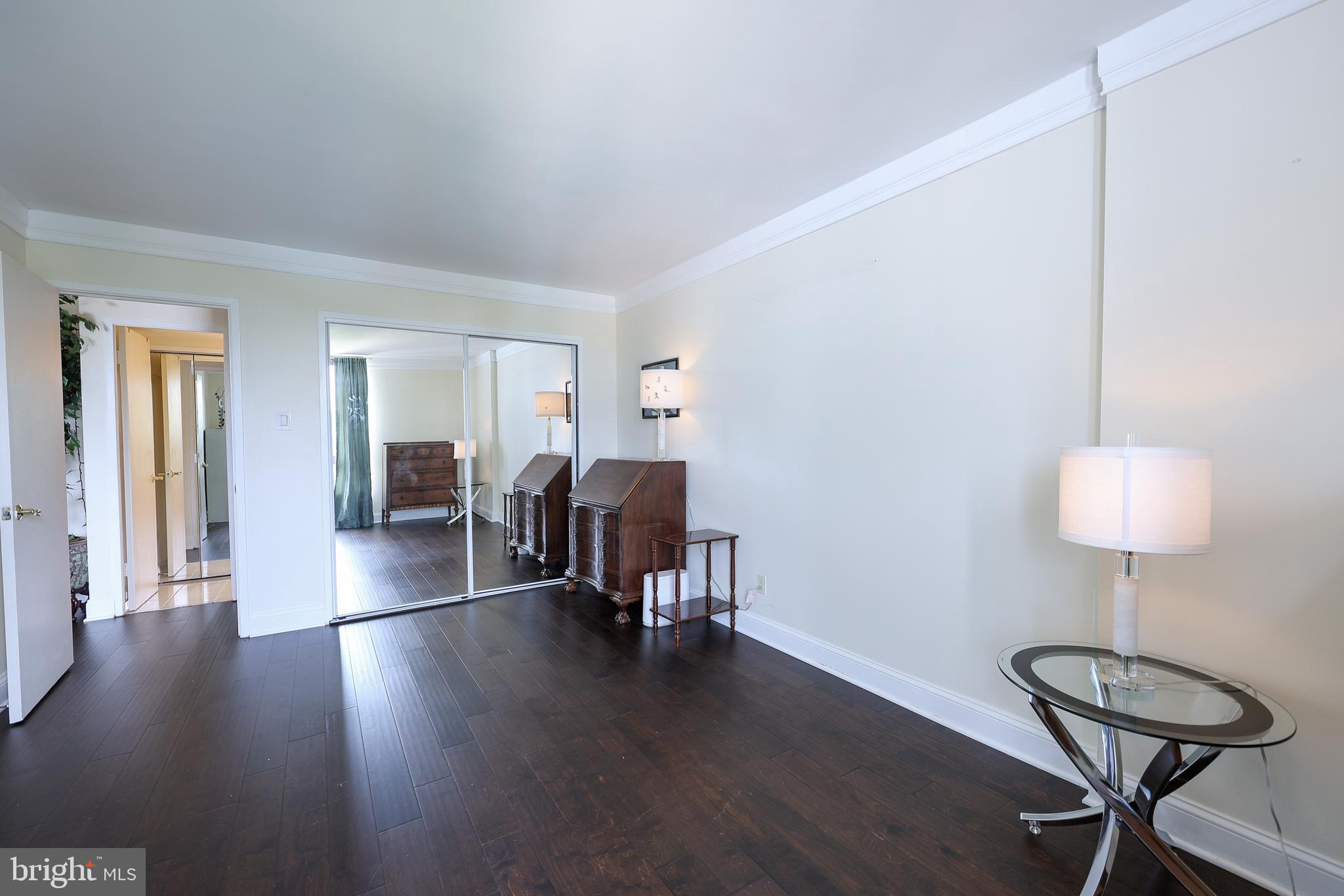 1800 OLD MEADOW RD #804