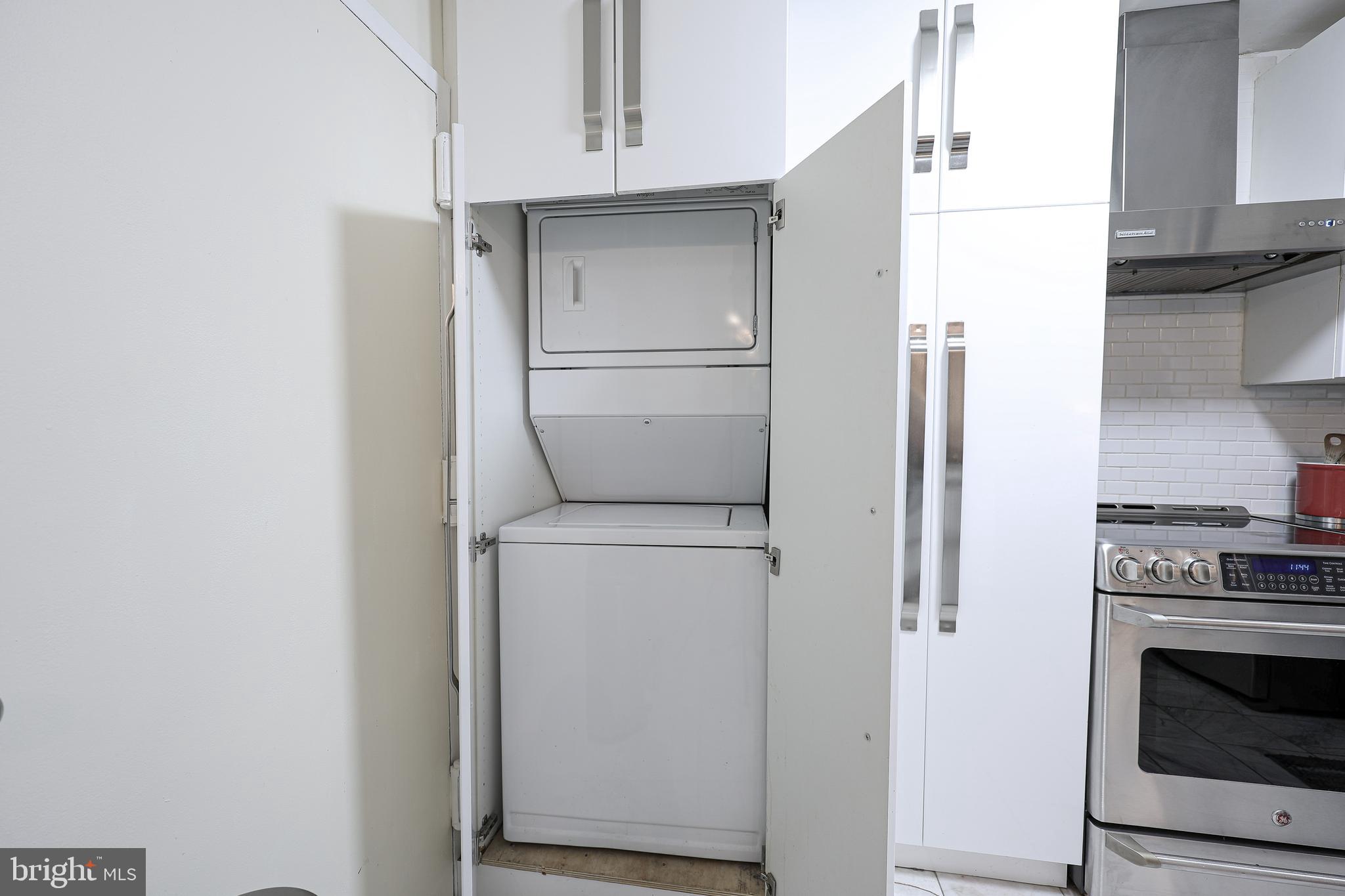 1800 OLD MEADOW RD #804