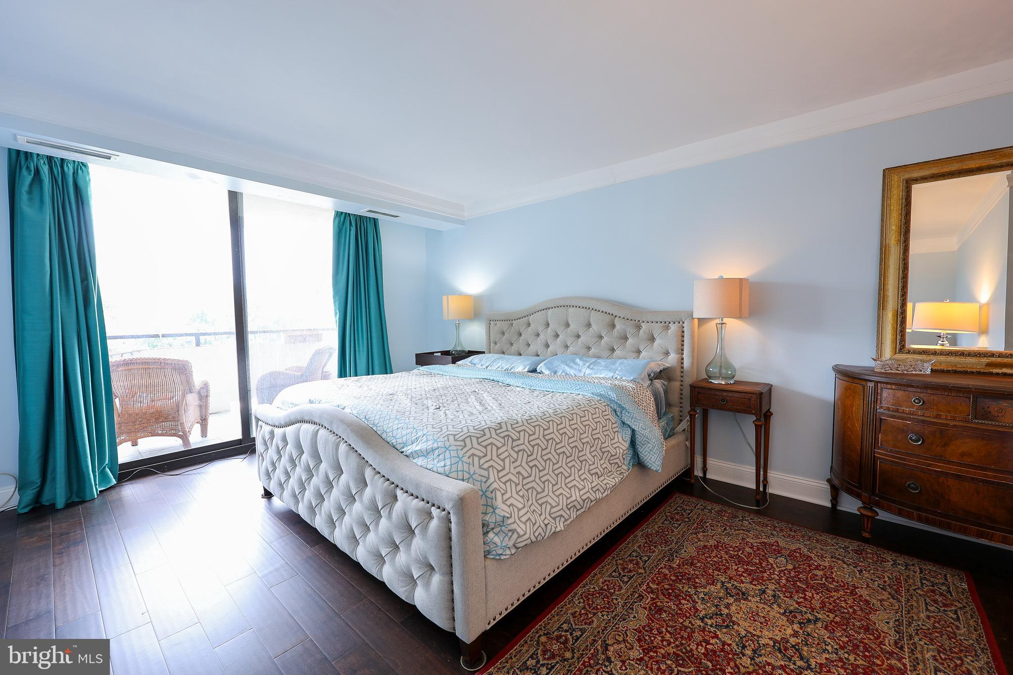 1800 OLD MEADOW RD #804