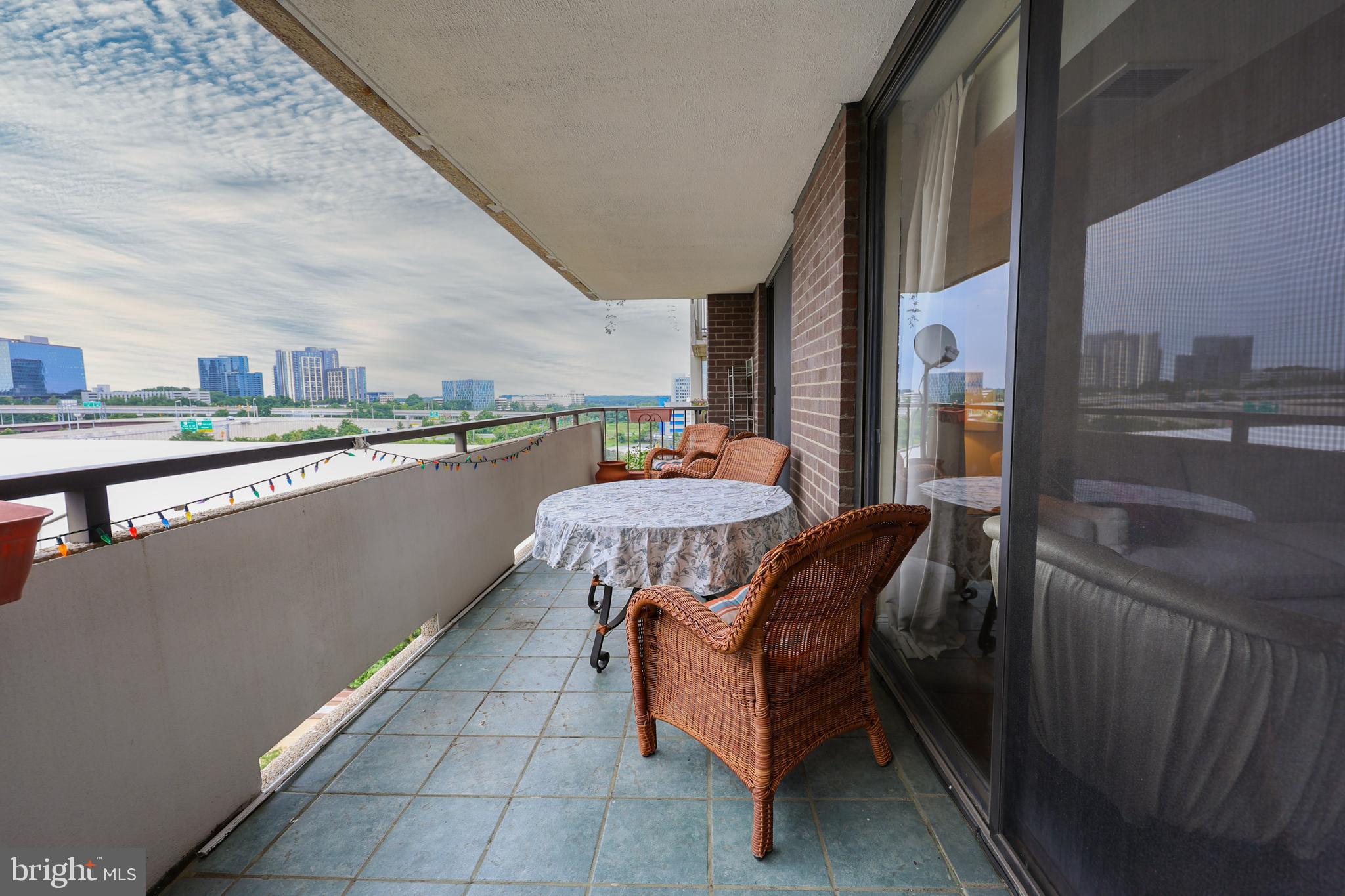 1800 OLD MEADOW RD #804