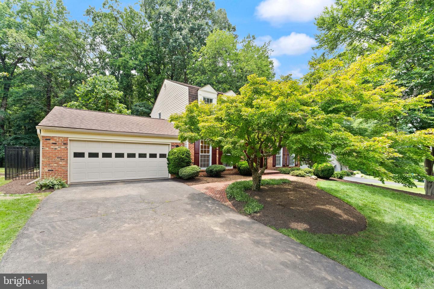 10912 Blue Roan Rd