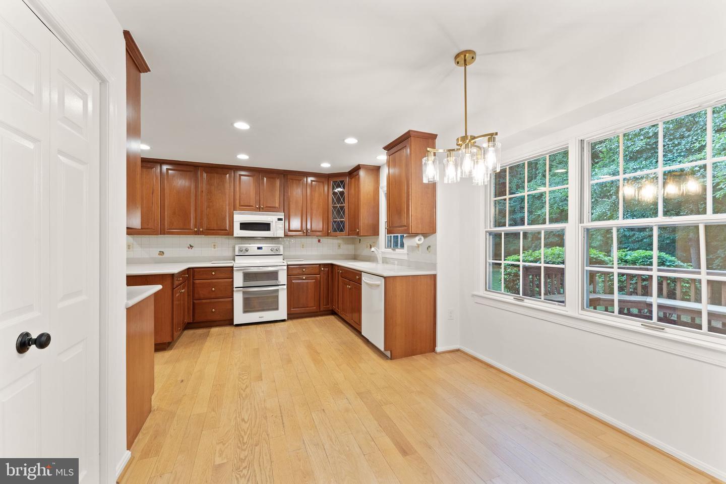 10912 Blue Roan Rd