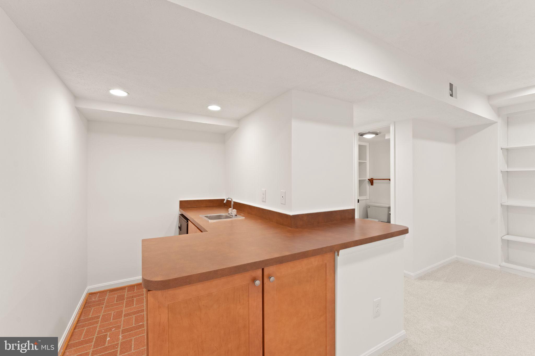 10912 Blue Roan Rd