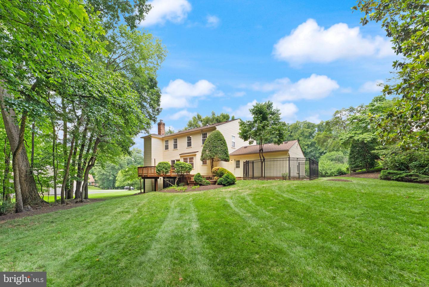 10912 Blue Roan Rd