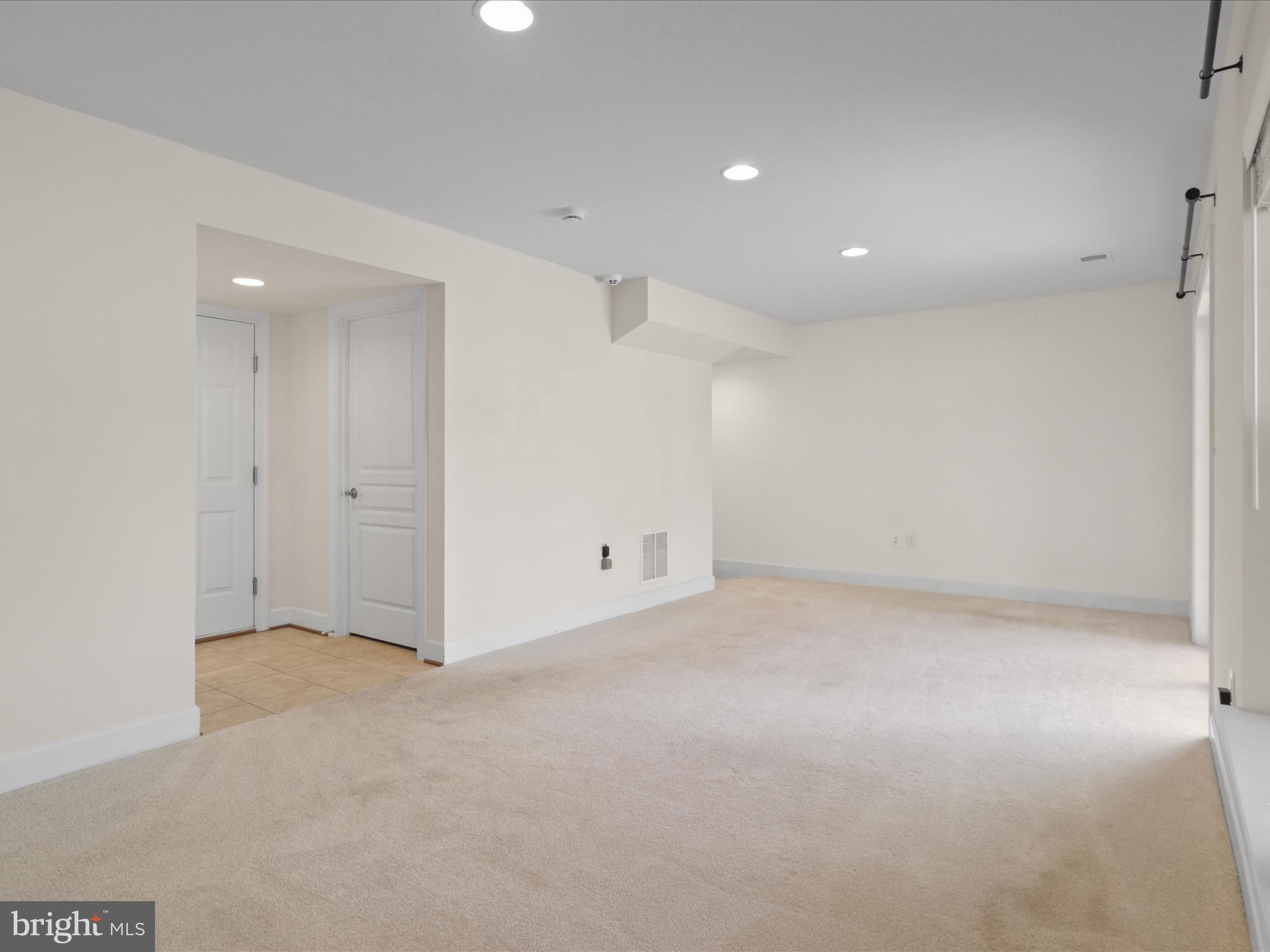 6272 Summit Point Ct