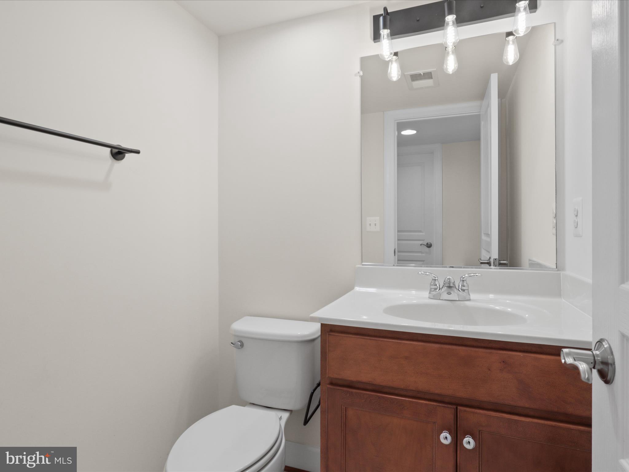 6272 Summit Point Ct