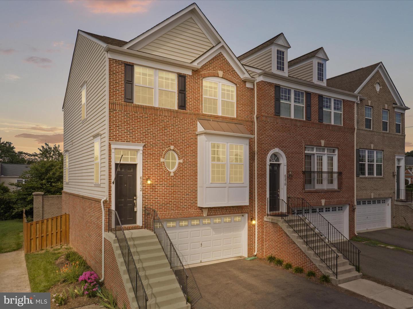 6272 Summit Point Ct