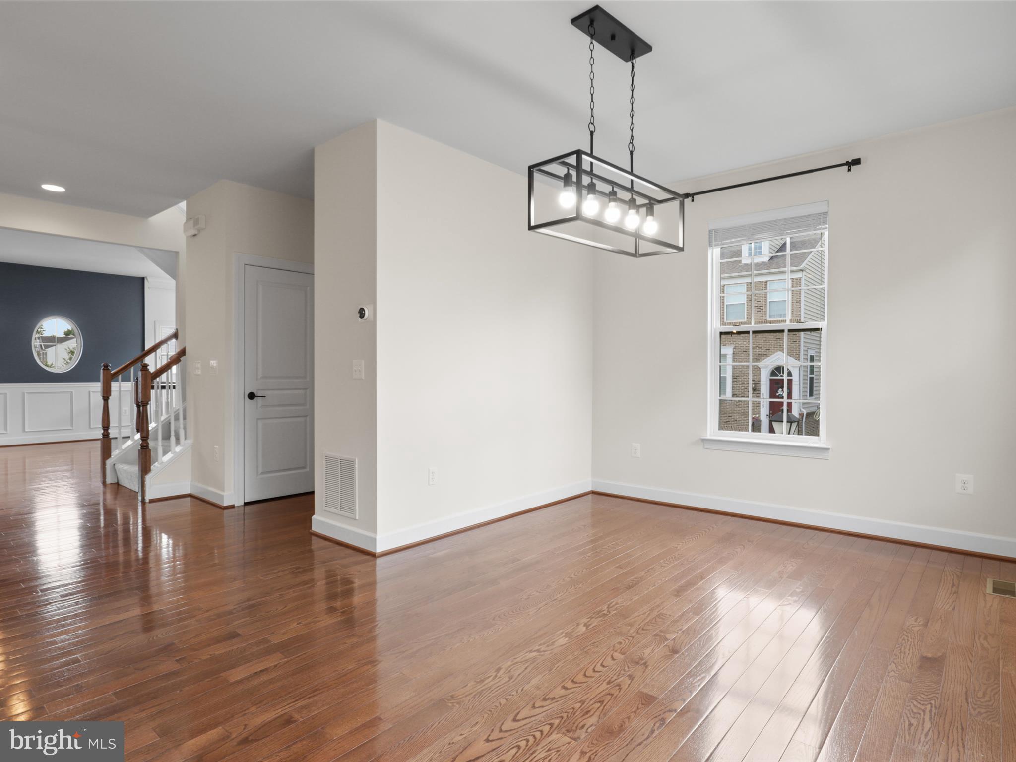 6272 Summit Point Ct