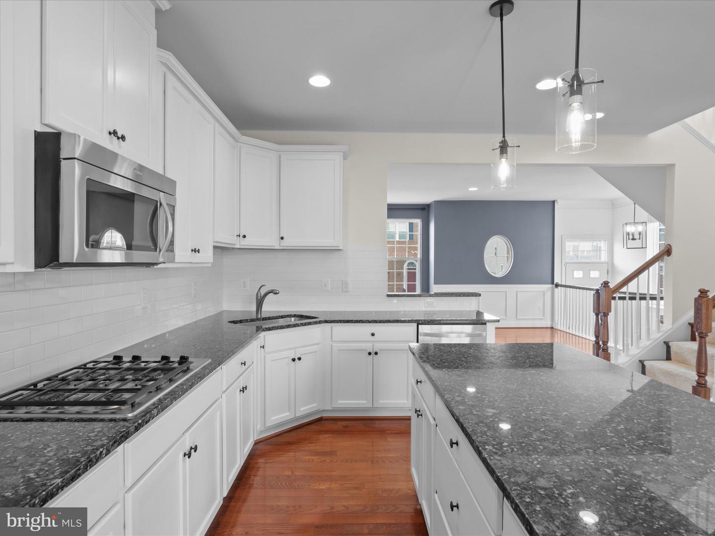 6272 Summit Point Ct