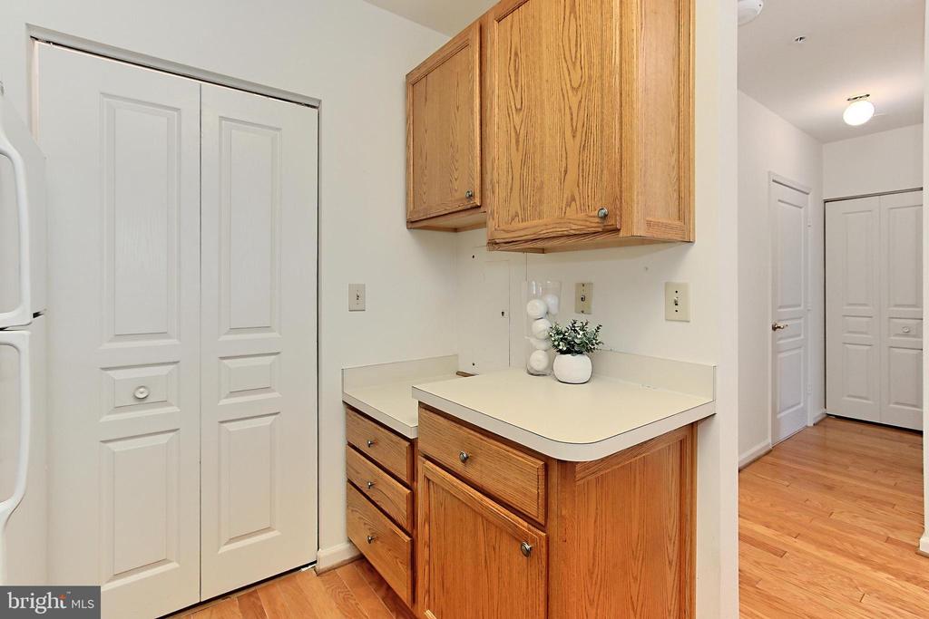 12915 Alton Sq #307