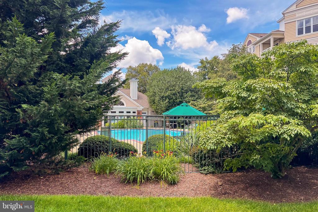 12915 Alton Sq #307