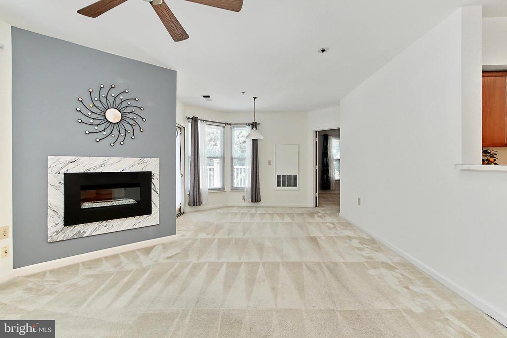 12915 Alton Sq #307