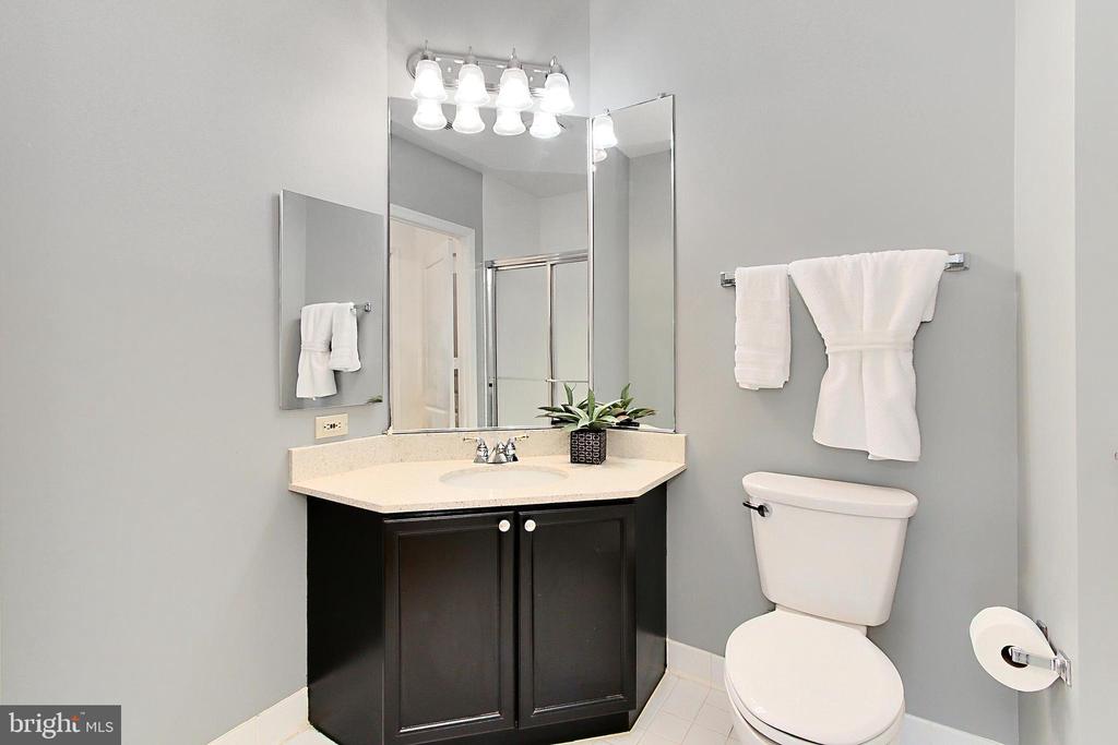 12915 Alton Sq #307