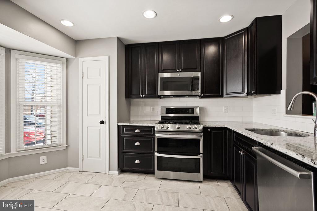 8074 Sky Blue Dr
