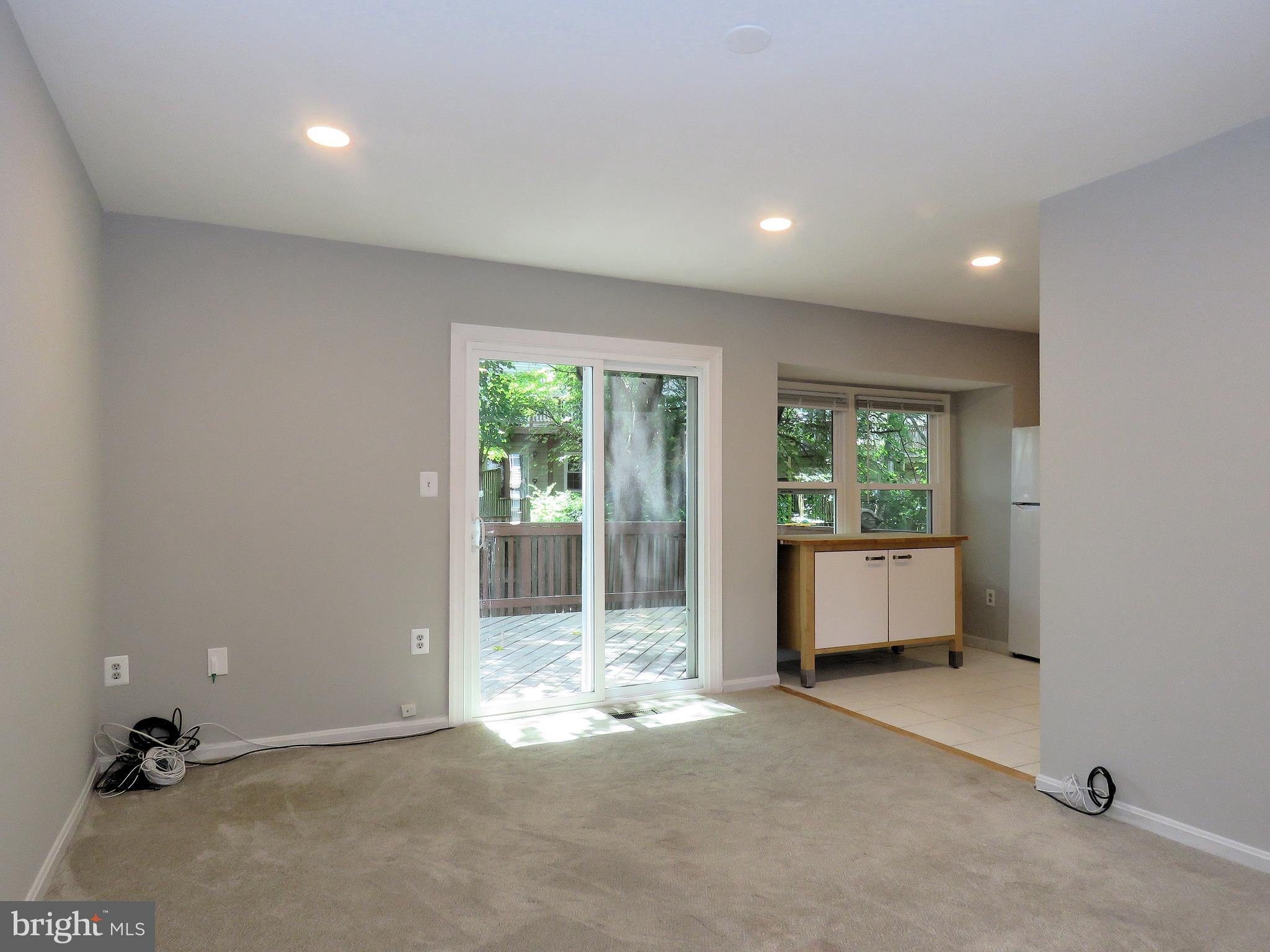 3013 HICKORY GROVE CT