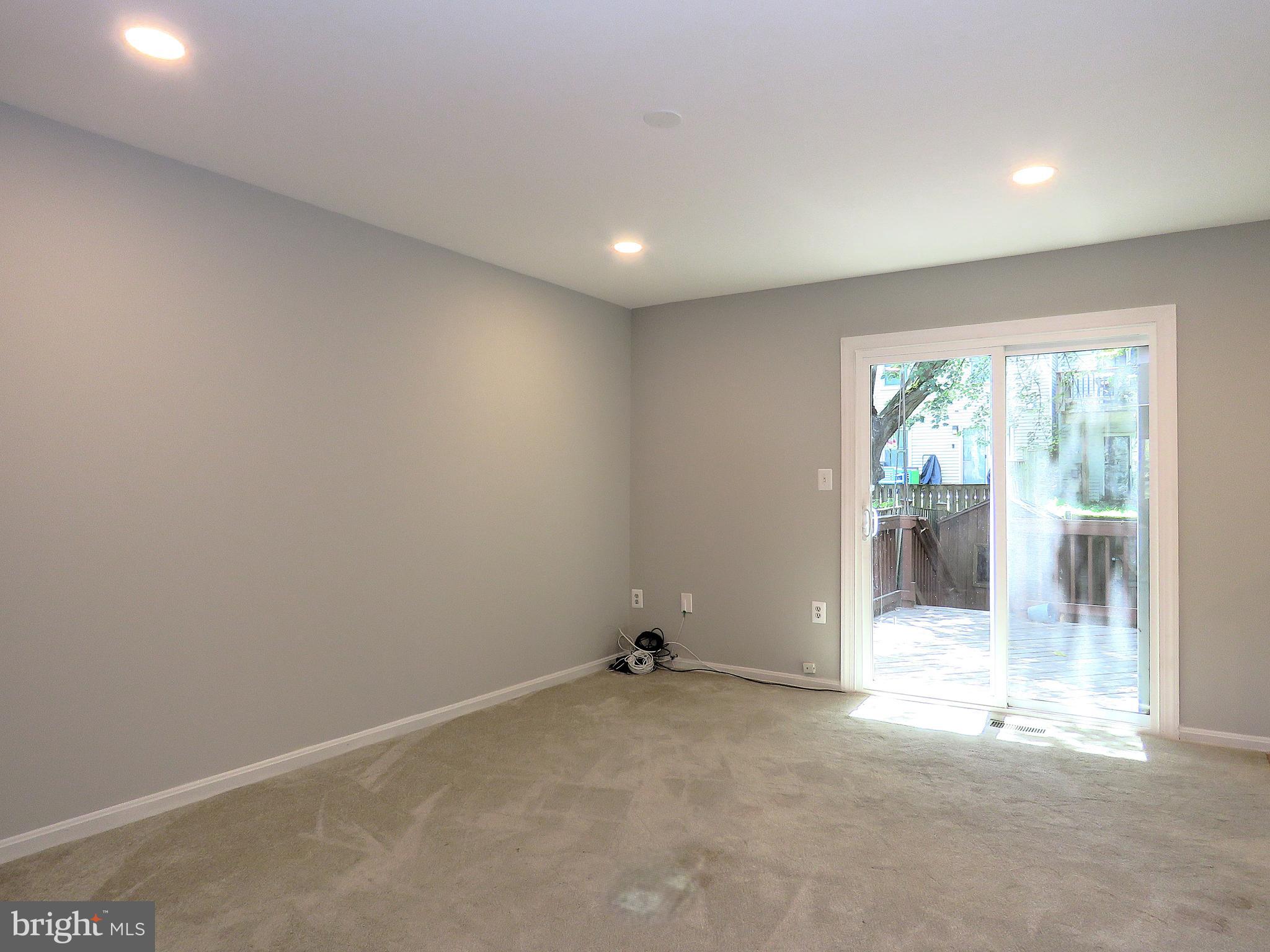 3013 HICKORY GROVE CT