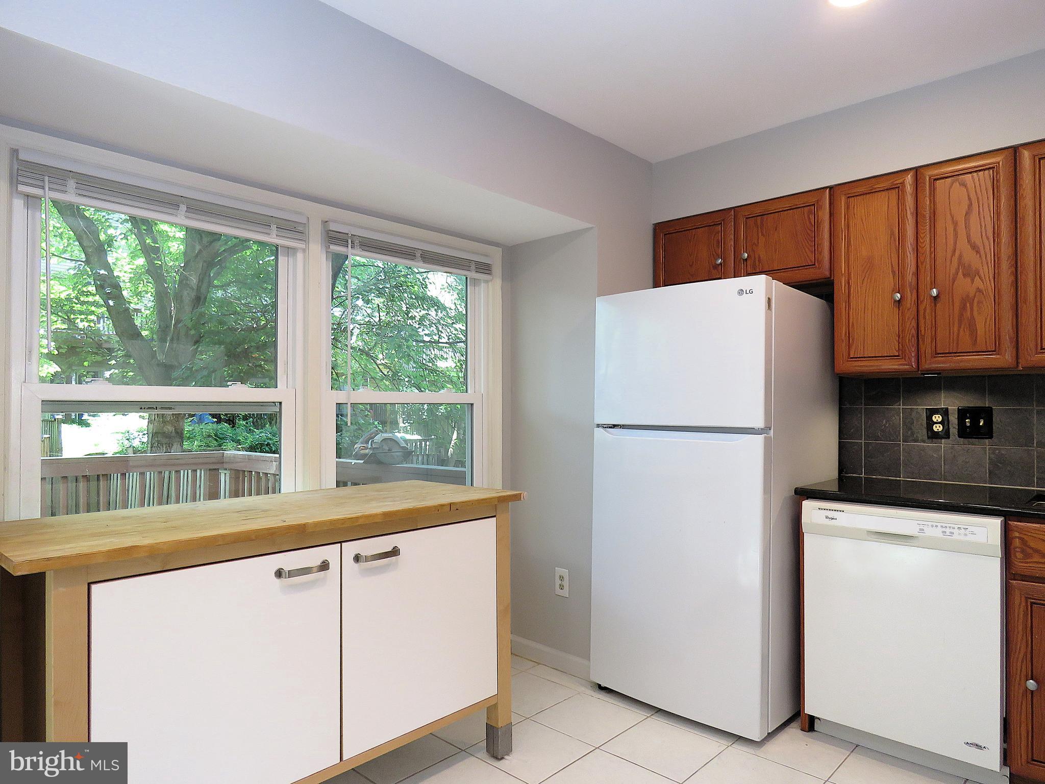 3013 HICKORY GROVE CT