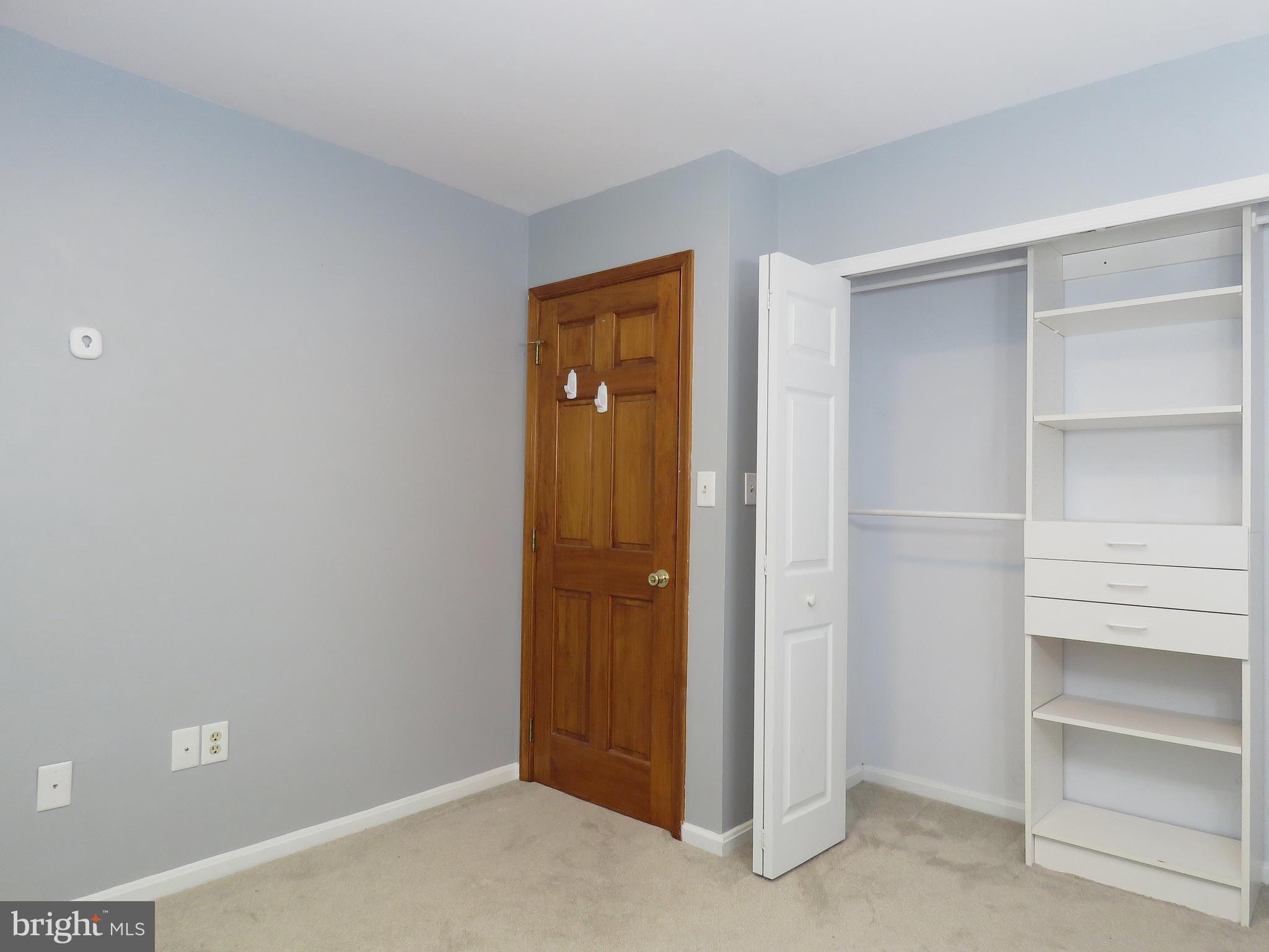 3013 HICKORY GROVE CT