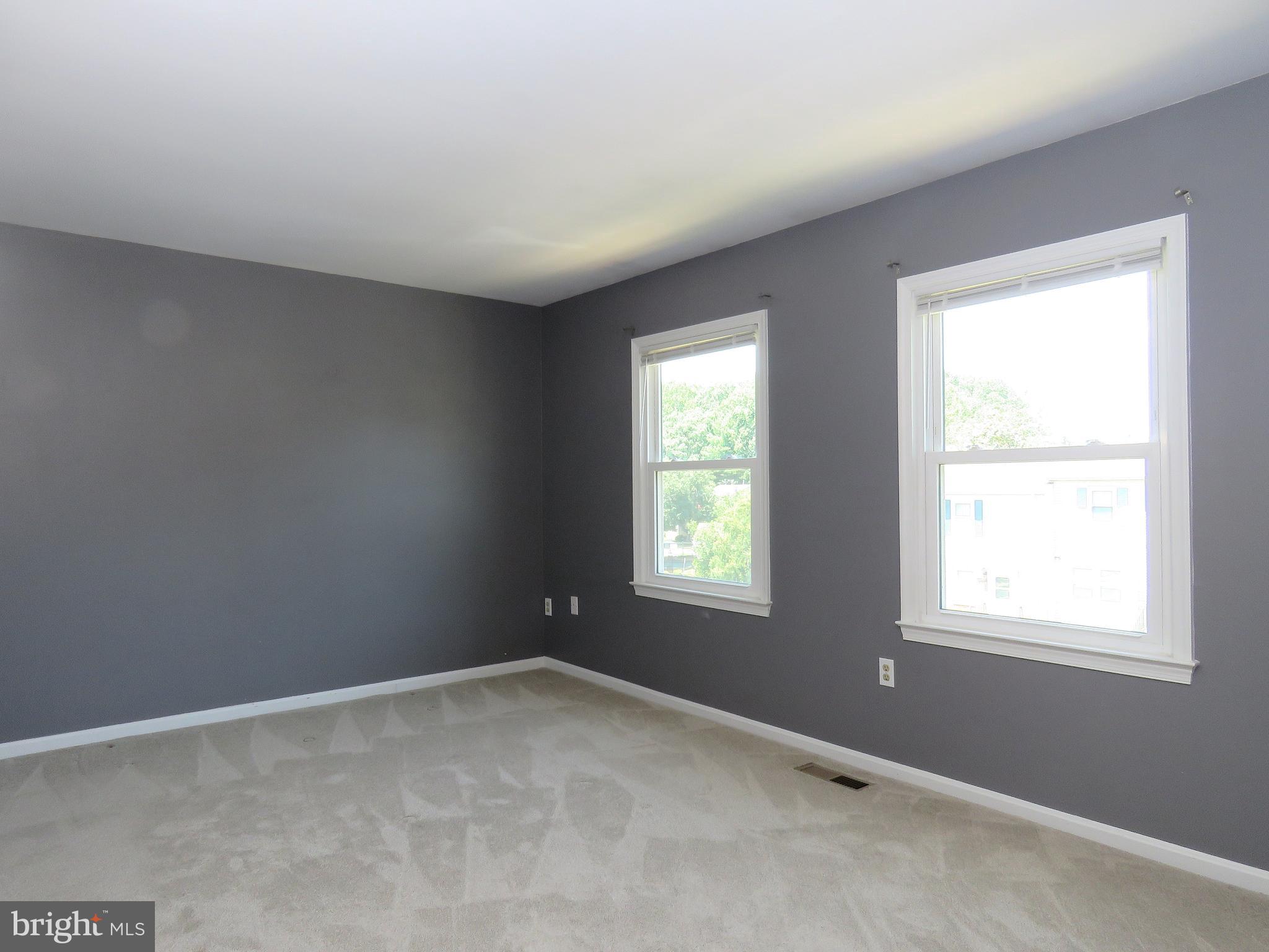 3013 HICKORY GROVE CT