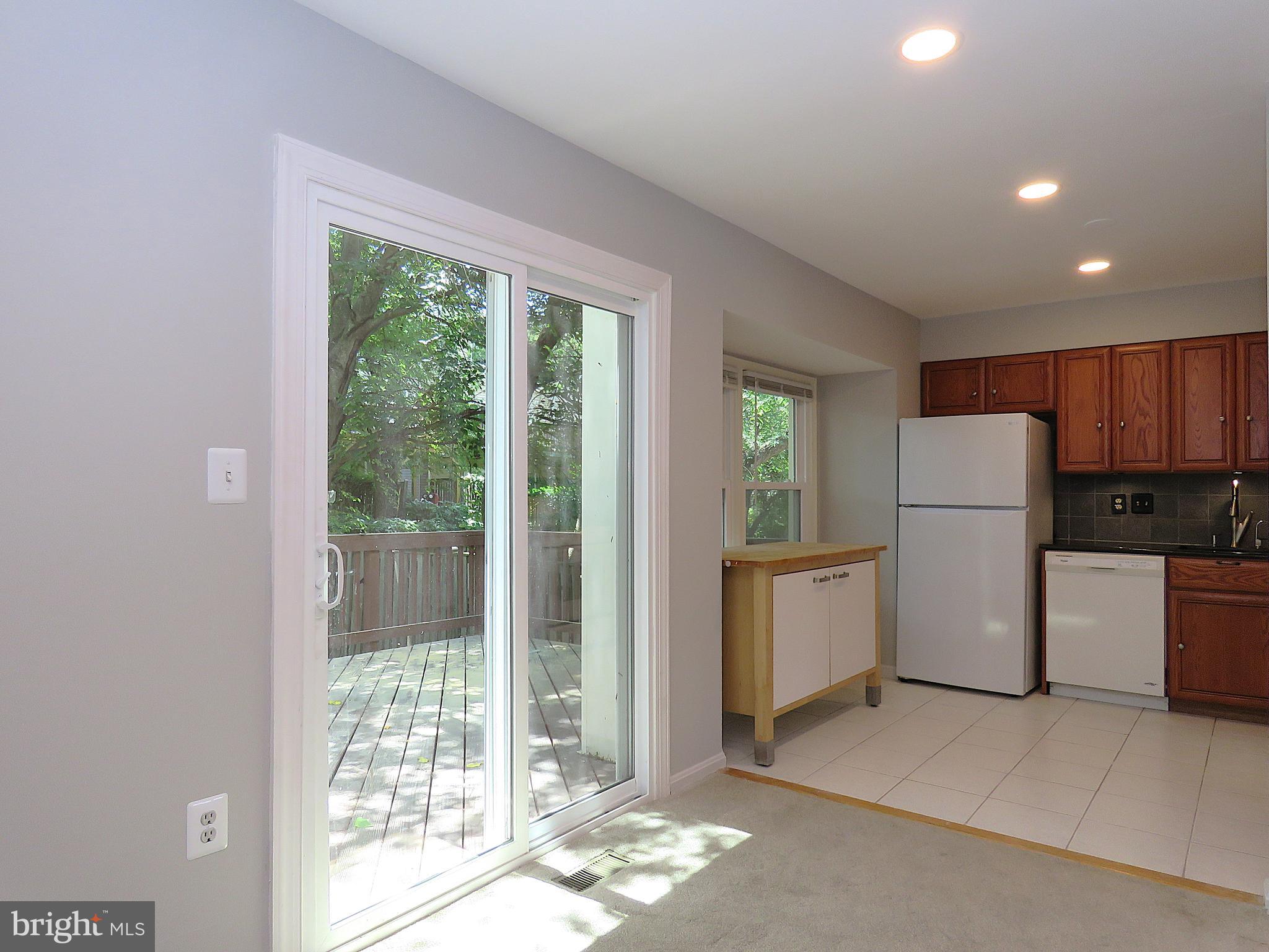 3013 HICKORY GROVE CT