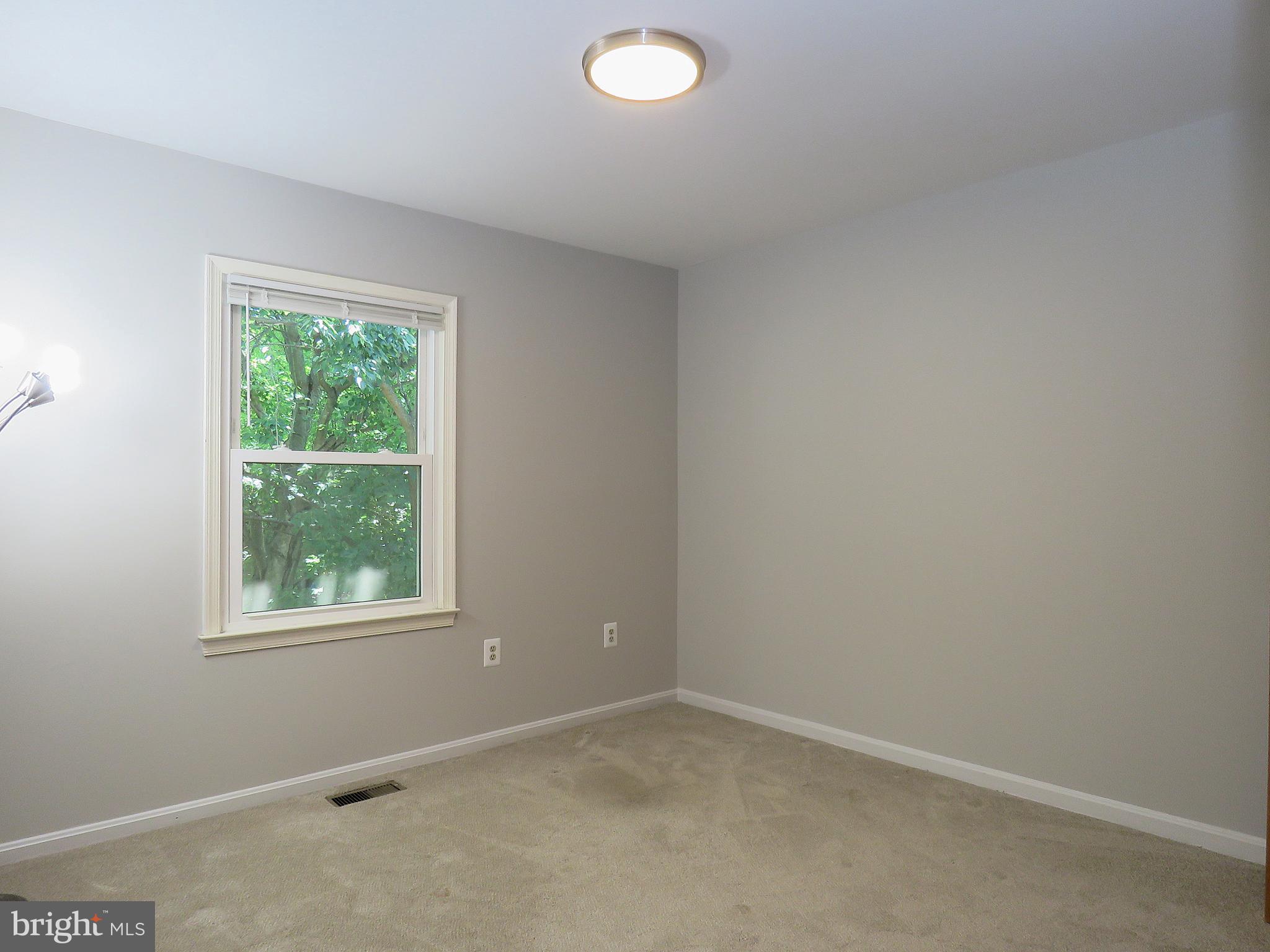 3013 HICKORY GROVE CT