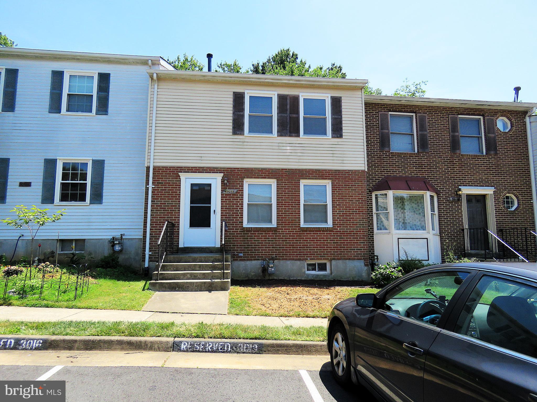 3013 HICKORY GROVE CT