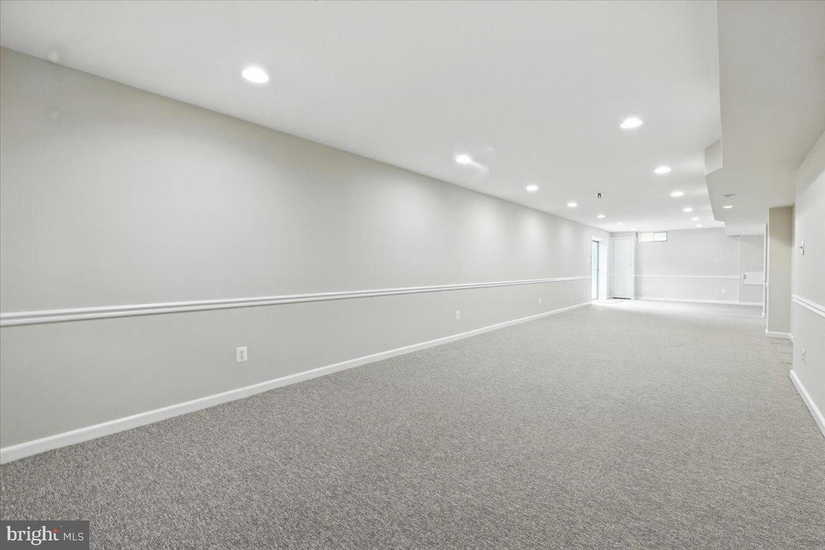 1562 KINGSTREAM CIR