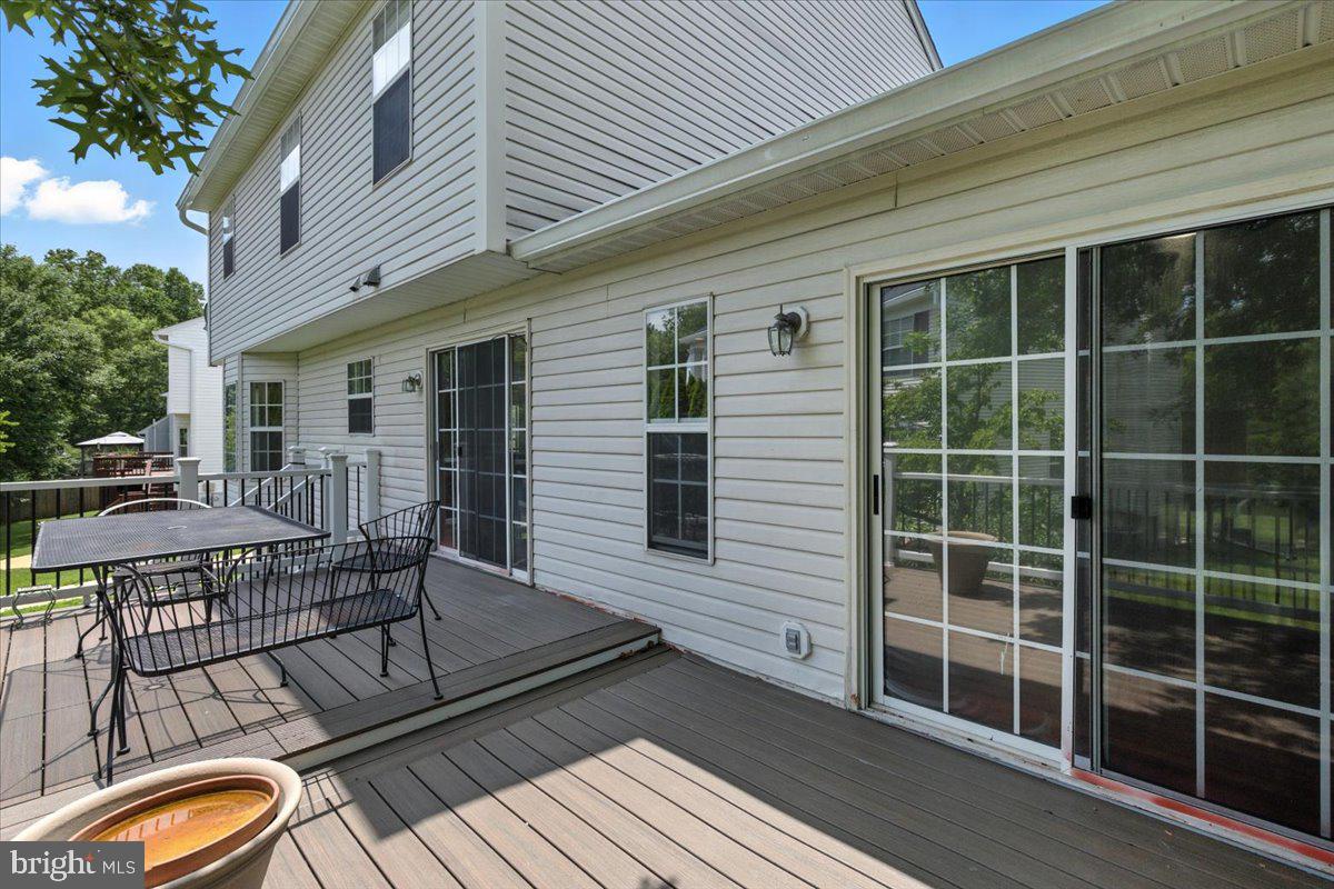 1562 KINGSTREAM CIR