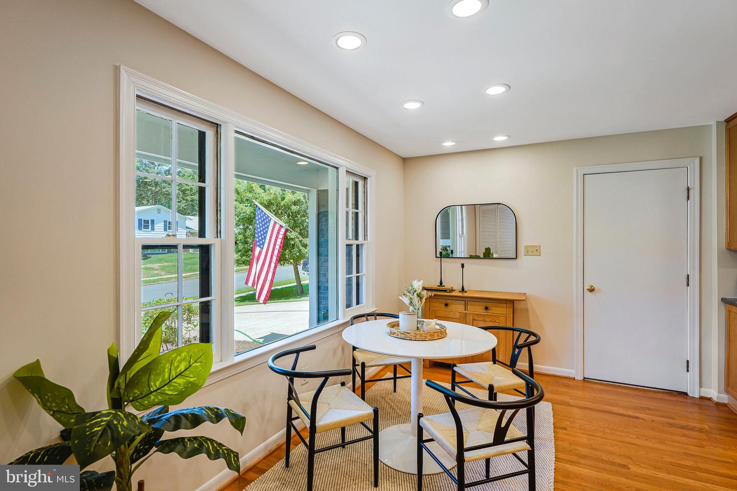 2613 East Meredith Dr