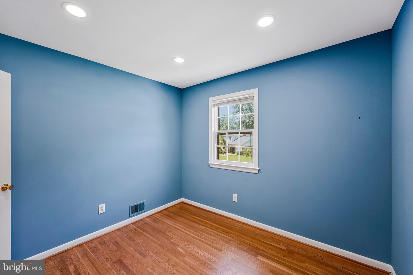 2613 East Meredith Dr