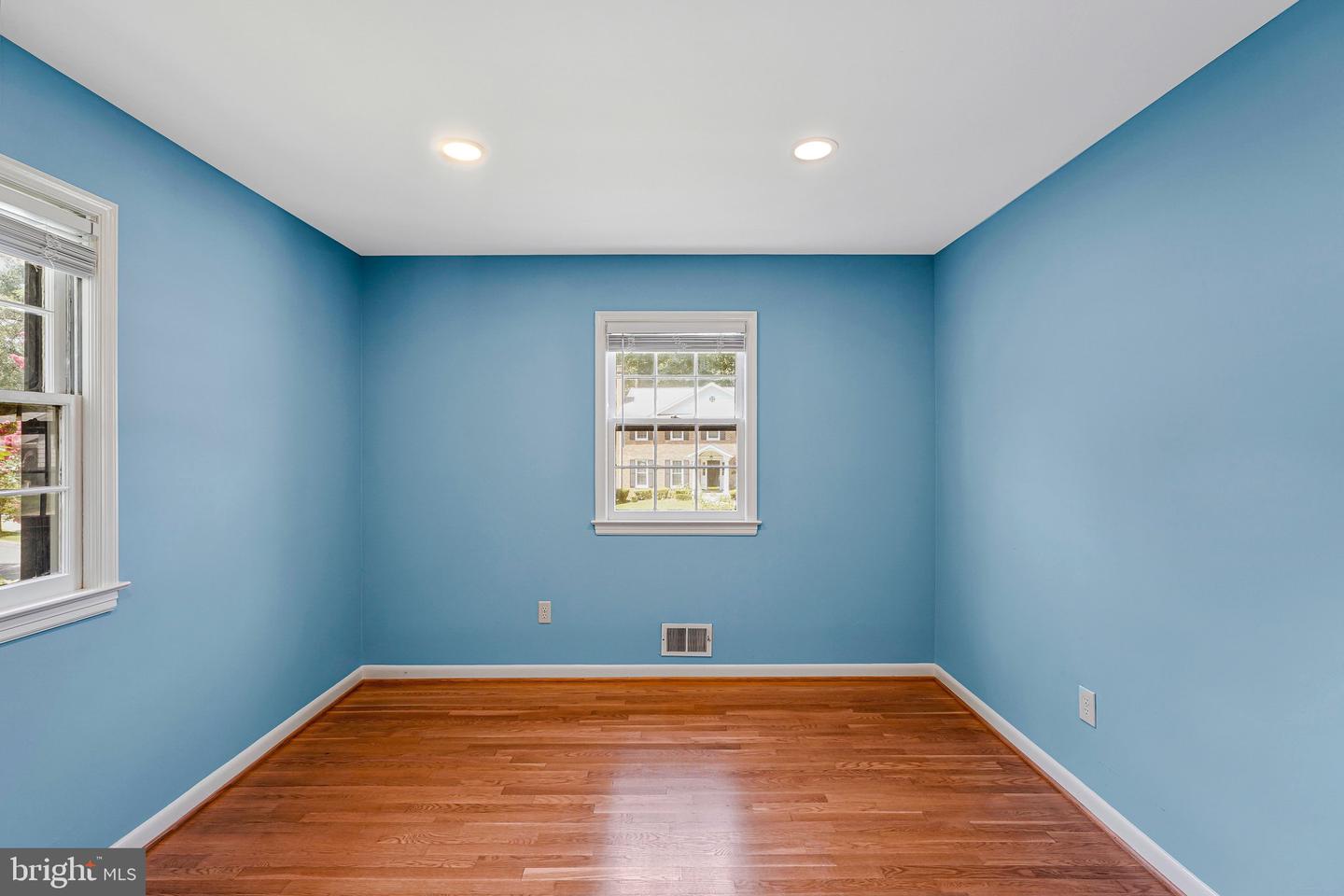 2613 East Meredith Dr