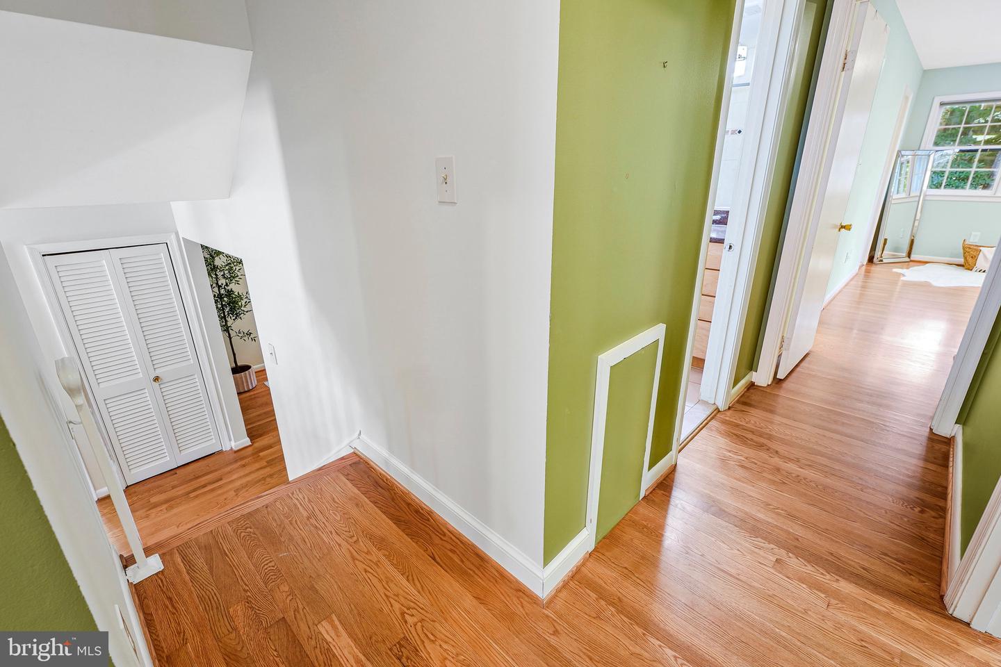 2613 East Meredith Dr