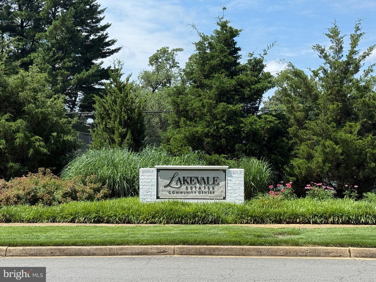 2613 East Meredith Dr