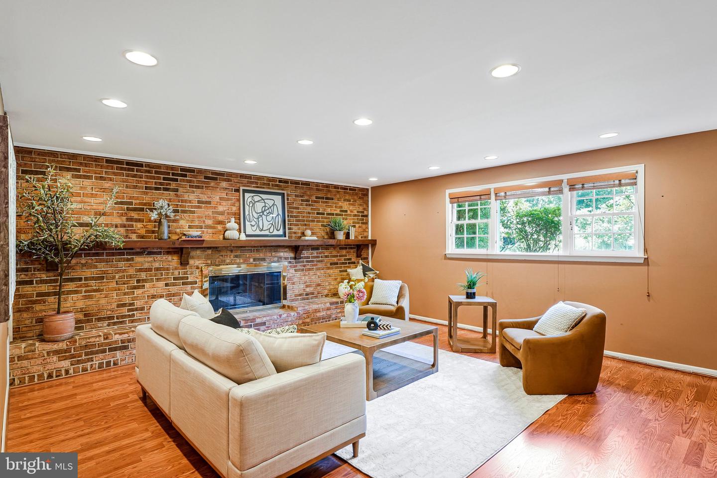2613 East Meredith Dr