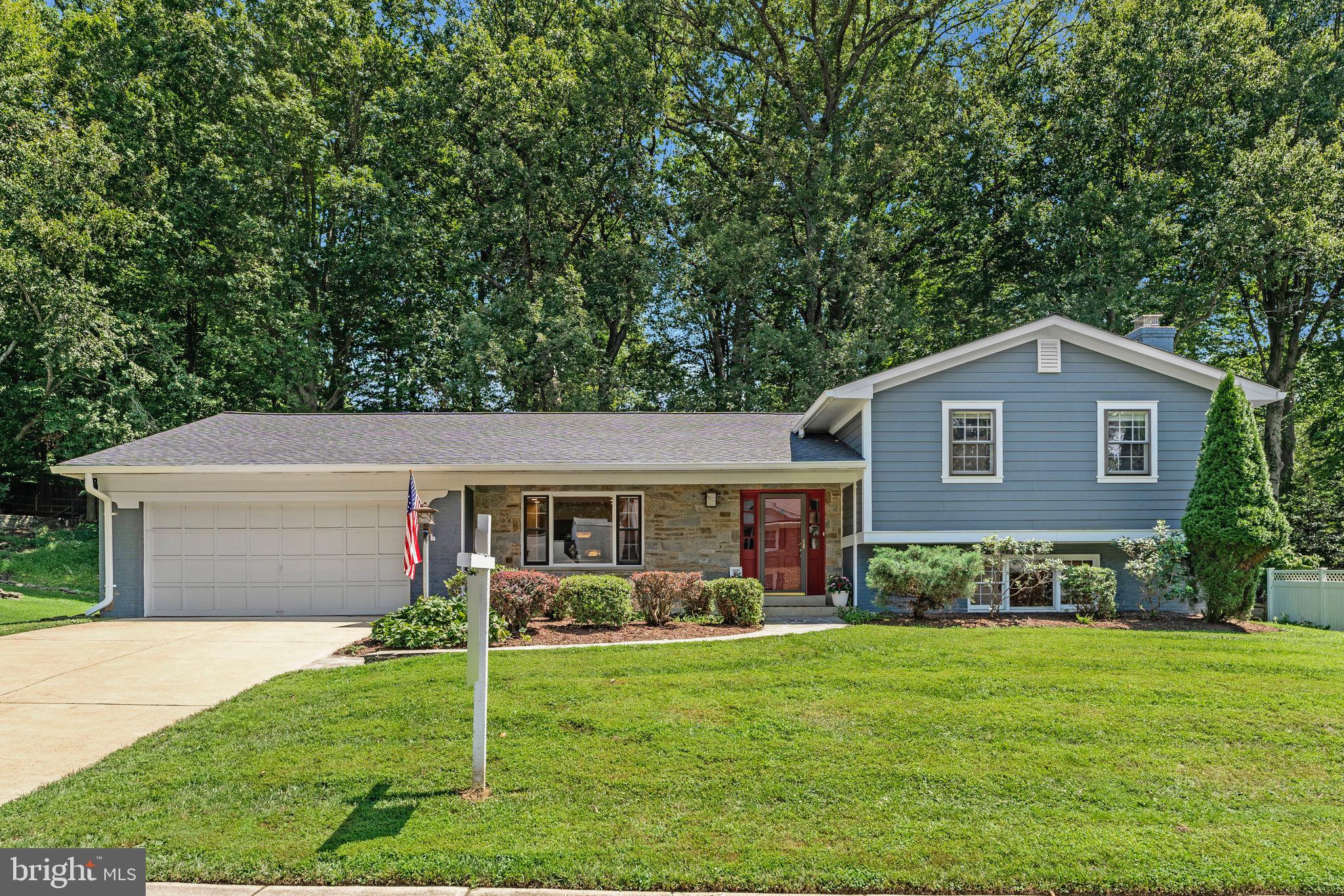 2613 East Meredith Dr