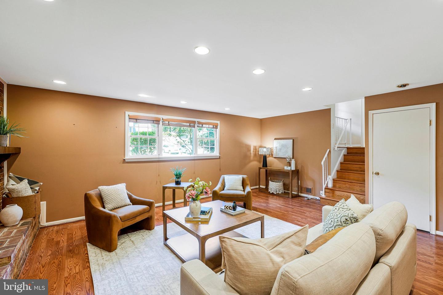 2613 East Meredith Dr