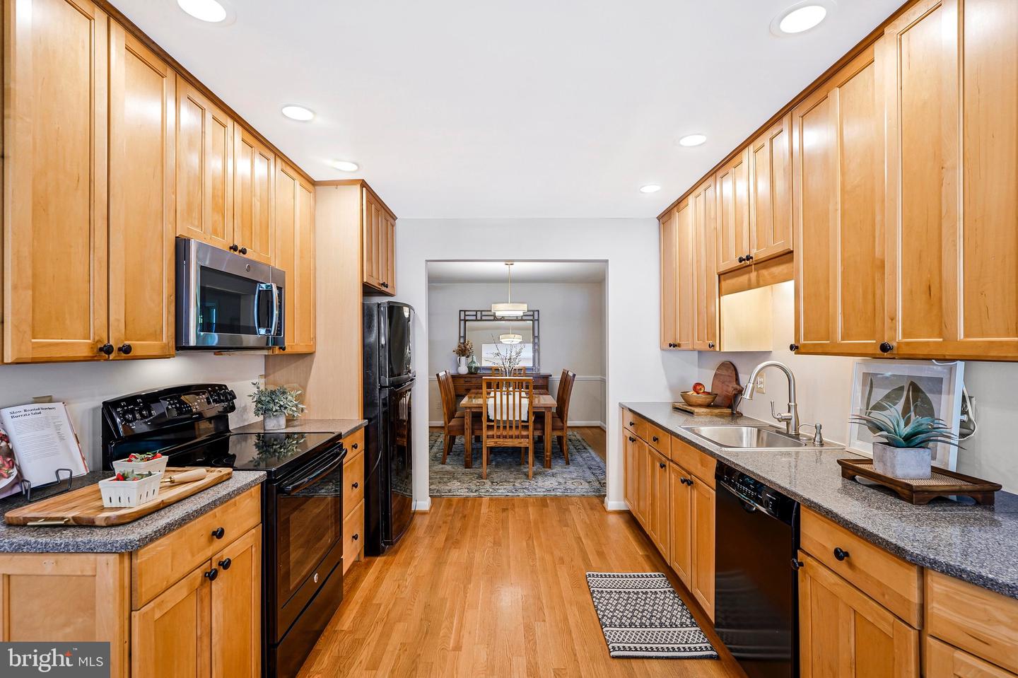 2613 East Meredith Dr