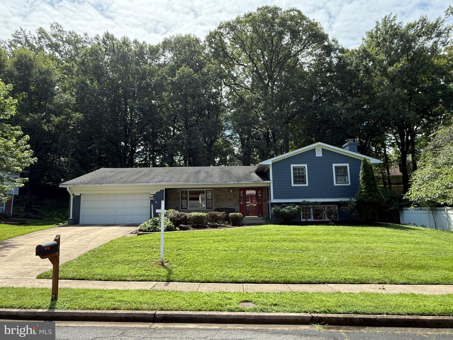 2613 East Meredith Dr