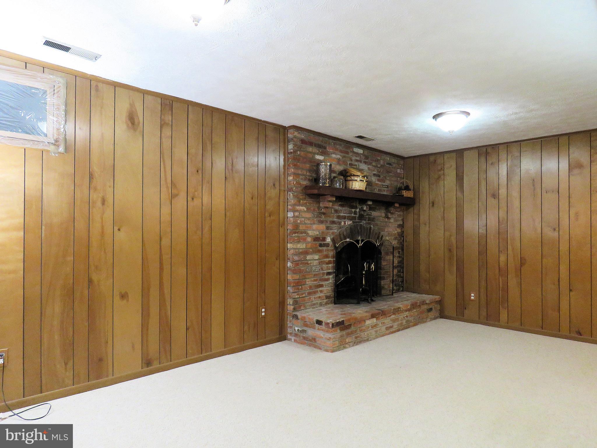 9226 BAILEY LN