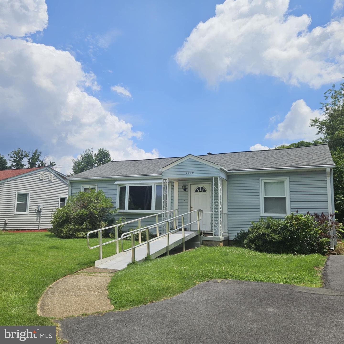 2949 Rosemary Ln