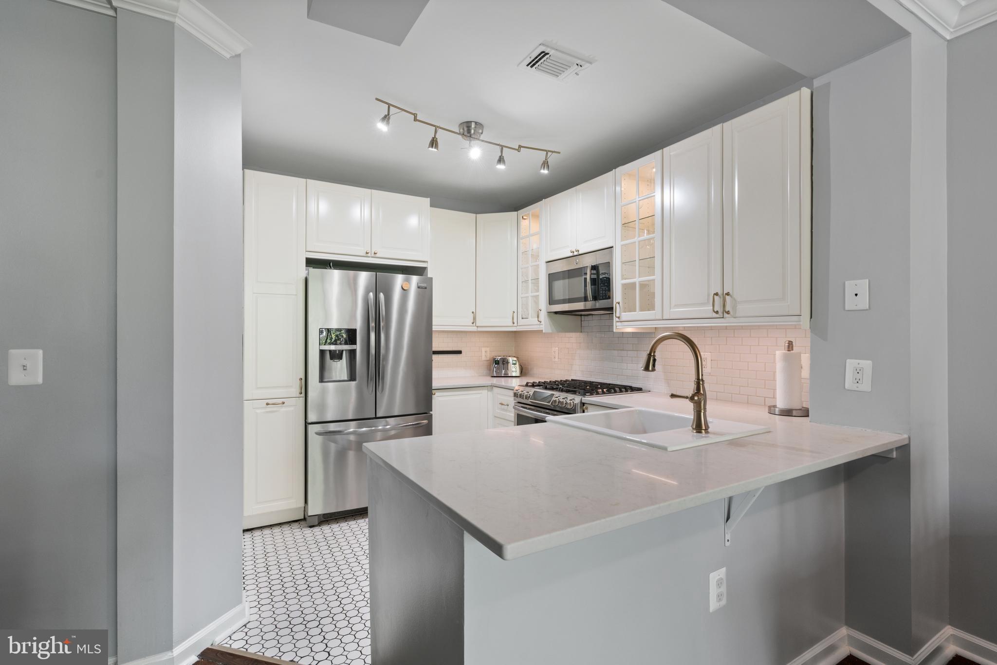 2201 Westcourt Ln #302