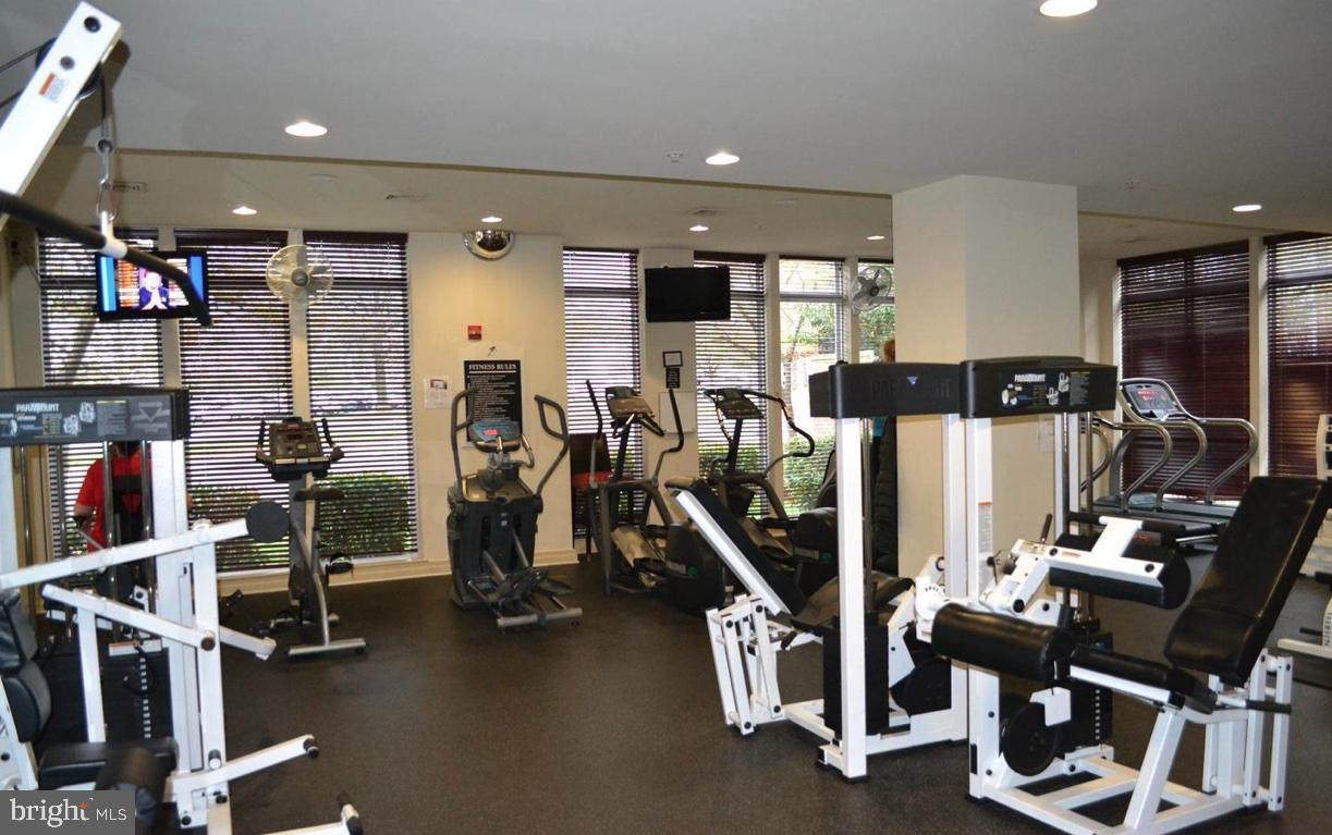 9480 VIRGINIA CENTER BLVD #106